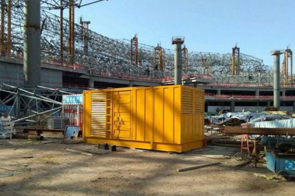 东营发电机出租如何判断空气滤清器是否需要更换？